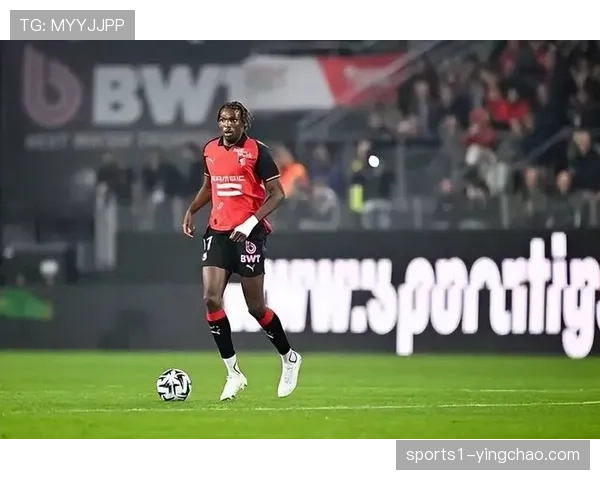 瓦伦西亚冬窗引进的年轻后卫 已在西甲赛场获得稳定的出场时间